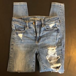American Eagle Hi-Rise Ripped Jegging